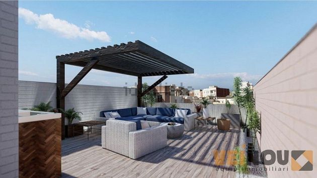 Foto 2 de Ático en venta en Sants-Badal de 3 habitaciones con terraza y balcón
