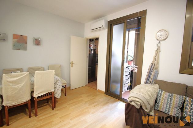 Foto 2 de Piso en venta en Sants-Badal de 3 habitaciones con balcón