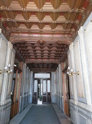 Foto 2 de Pis en venda a Jerónimos de 5 habitacions amb ascensor