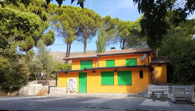 Foto 2 de Xalet en venda a colonia Del Rio de 4 habitacions amb garatge i jardí