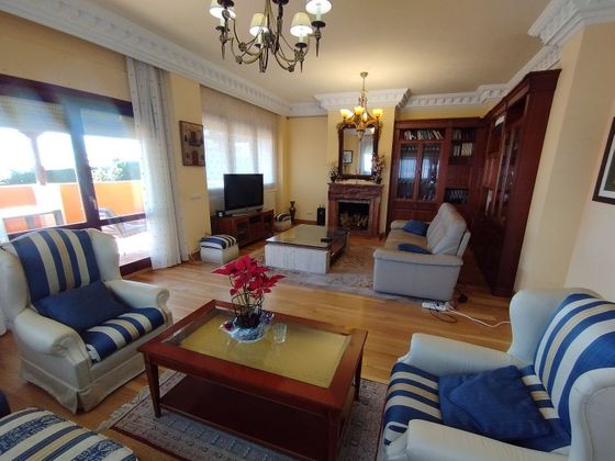 Foto 2 de Casa en venda a Centro - Casco Histórico de 5 habitacions amb terrassa i piscina