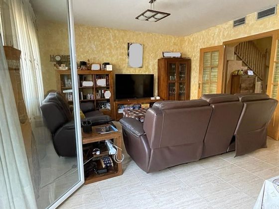 Foto 1 de Casa adossada en venda a Yuncos de 3 habitacions amb garatge i aire acondicionat