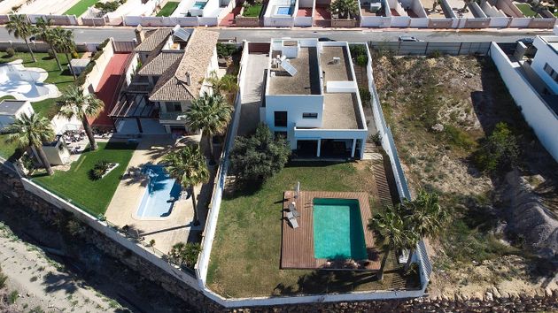 Foto 1 de Chalet en venta en Almerimar - Balerma - San Agustín - Costa de Ejido de 7 habitaciones con terraza y piscina