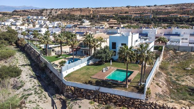 Foto 2 de Chalet en venta en Almerimar - Balerma - San Agustín - Costa de Ejido de 7 habitaciones con terraza y piscina