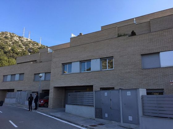 Foto 1 de Venta de casa adosada en calle Avel·Lí Artis Gener de 4 habitaciones con terraza y garaje