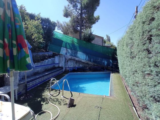 Foto 1 de Xalet en venda a Navahondilla de 3 habitacions amb terrassa i piscina