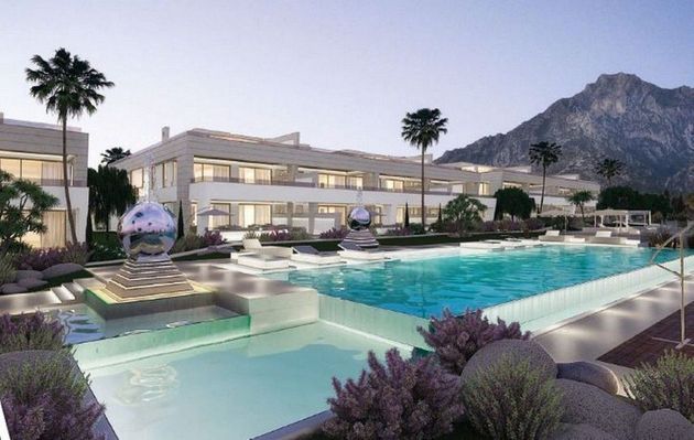 Foto 1 de Pis en venda a Sierra Blanca de 4 habitacions amb terrassa i piscina