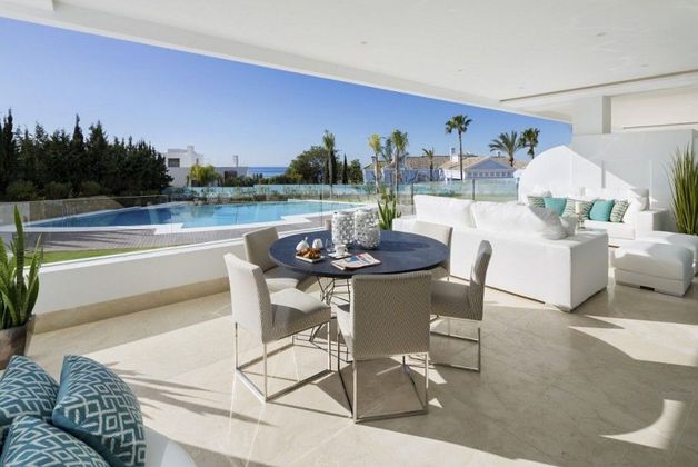 Foto 2 de Pis en venda a Sierra Blanca de 4 habitacions amb terrassa i piscina