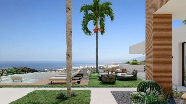 Foto 2 de Chalet en venta en Los Monteros - Bahía de Marbella de 4 habitaciones con terraza y piscina