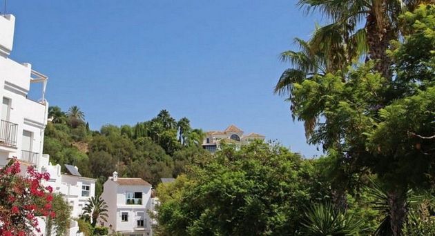 Foto 2 de Casa en venta en Los Monteros - Bahía de Marbella de 3 habitaciones con piscina y jardín