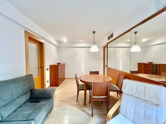 Foto 2 de Piso en venta en calle De Teodora Lamadrid de 4 habitaciones con terraza y aire acondicionado
