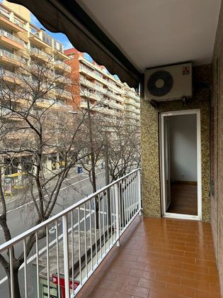 Foto 2 de Pis en lloguer a Les Corts de 4 habitacions amb terrassa i balcó