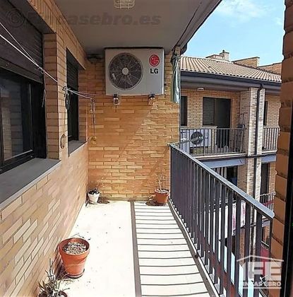 Foto 2 de Pis en venda a Alagón de 3 habitacions amb terrassa i aire acondicionat
