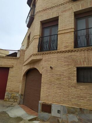 Foto 2 de Chalet en venta en Alagón de 4 habitaciones con terraza y garaje