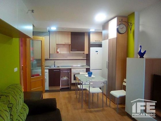 Foto 1 de Pis en venda a Alagón de 2 habitacions amb garatge i ascensor