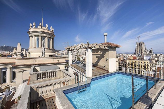 Foto 2 de Àtic en venda a La Dreta de l'Eixample de 5 habitacions amb terrassa i piscina