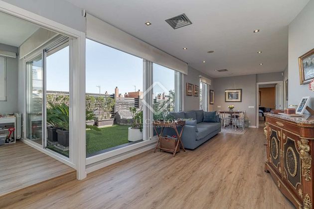 Foto 2 de Àtic en venda a Sarrià de 2 habitacions amb terrassa i aire acondicionat