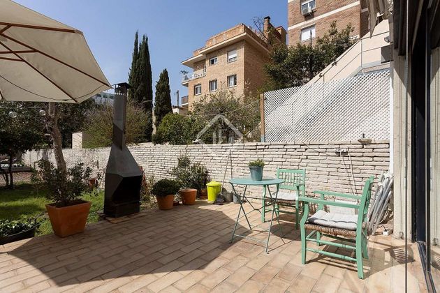 Foto 2 de Casa en venda a Les Tres Torres de 3 habitacions amb terrassa i jardí