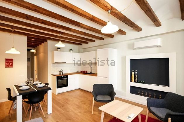 Foto 2 de Piso en venta en calle De Salvà de 2 habitaciones con balcón y aire acondicionado