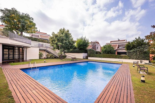 Foto 2 de Chalet en alquiler en Can Majó - Can Trabal de 7 habitaciones con terraza y piscina
