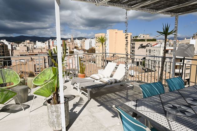 Foto 2 de Àtic en venda a Sta. Catalina - El Jonquet de 3 habitacions amb terrassa i aire acondicionat