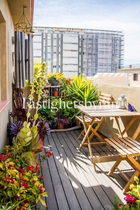 Foto 1 de Venta de piso en La Barceloneta de 1 habitación con terraza y aire acondicionado