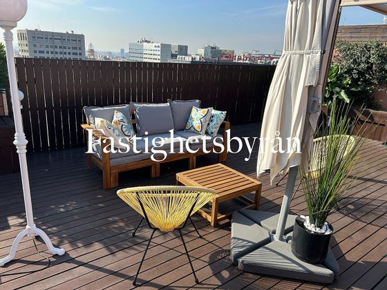 Foto 2 de Àtic en lloguer a Les Corts de 4 habitacions amb terrassa i garatge