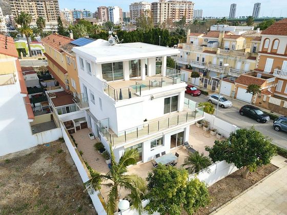 Foto 2 de Casa en venta en La Vega - Marenyet de 4 habitaciones con terraza y garaje