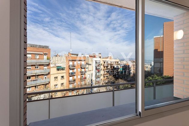 Foto 1 de Venta de piso en El Carmel de 2 habitaciones con terraza y balcón