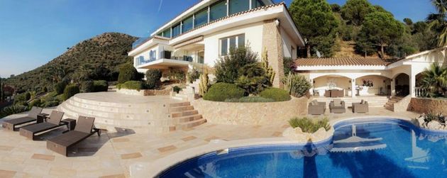 Foto 2 de Xalet en venda a Pau de 3 habitacions amb terrassa i piscina