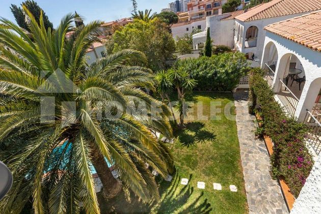 Foto 2 de Xalet en venda a Empuriabrava de 12 habitacions amb terrassa i piscina