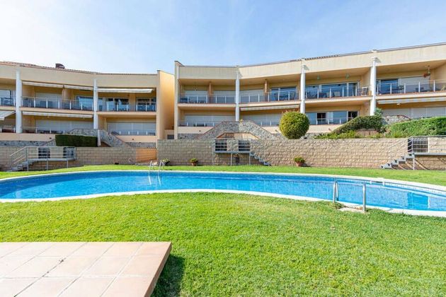 Foto 2 de Pis en venda a Palau-Saverdera de 3 habitacions amb terrassa i piscina