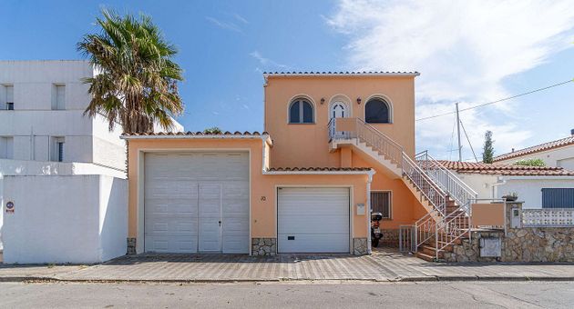Foto 1 de Casa en venta en calle Illeta de 4 habitaciones con terraza y garaje