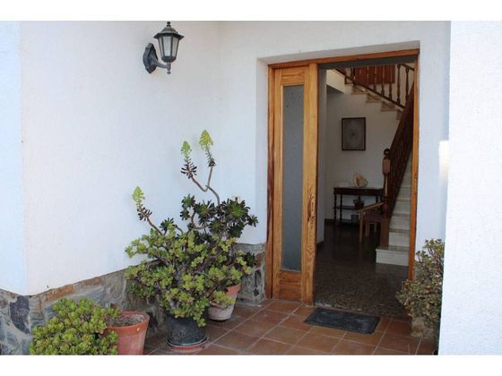 Foto 2 de Casa en venta en Santa Eulàlia de Ronçana de 4 habitaciones con piscina y garaje