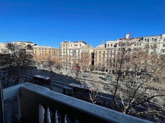 Foto 2 de Alquiler de piso en paseo De Gràcia de 3 habitaciones con muebles y balcón
