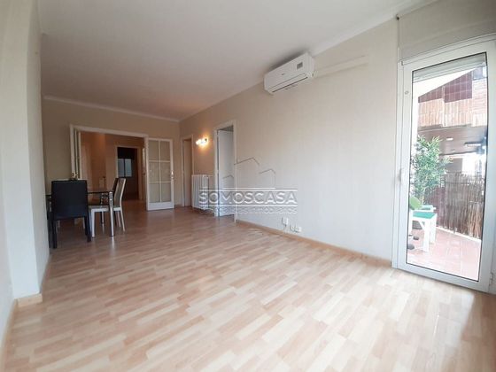 Foto 2 de Alquiler de piso en Les Corts de 3 habitaciones con terraza y muebles