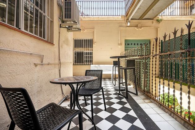 Foto 2 de Alquiler de oficina en calle Aribau con terraza