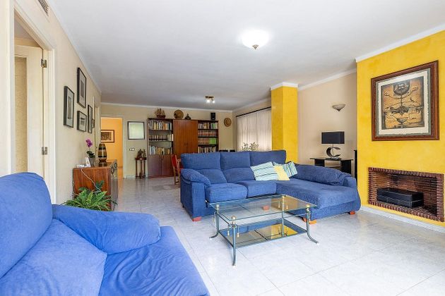 Foto 2 de Piso en venta en Amanecer - L'Olivera de 4 habitaciones con terraza y piscina