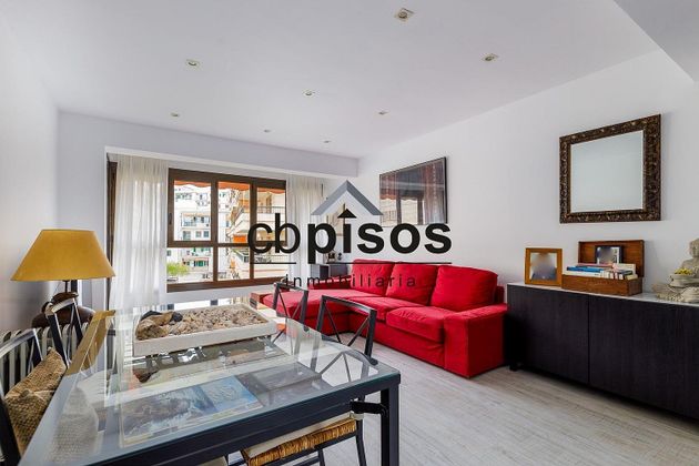 Foto 2 de Ático en venta en La Llotja - Sant Jaume de 2 habitaciones con terraza y balcón