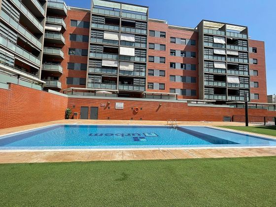 Foto 1 de Venta de piso en Centro Ciudad de 2 habitaciones con piscina y garaje