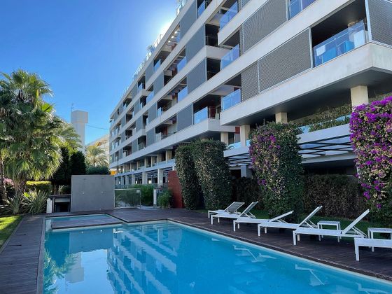 Foto 1 de Ático en venta en Marina Botafoc - Platja de Talamanca de 3 habitaciones con terraza y piscina