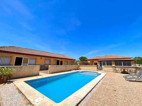 Foto 2 de Chalet en venta en Pinar de los Franceses - Marquesado de 5 habitaciones con terraza y piscina