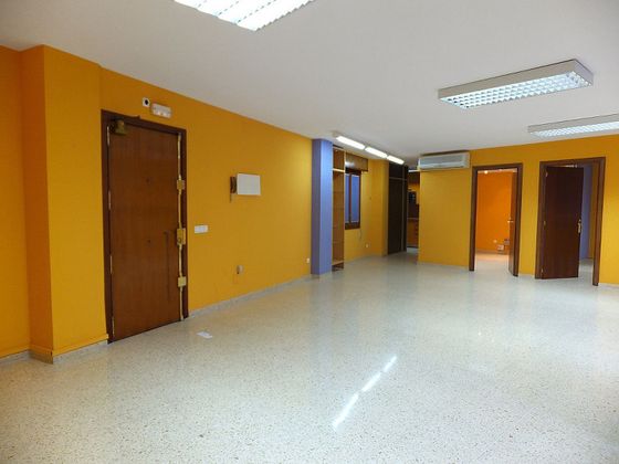 Foto 2 de Oficina en venta en calle Patronat Obrer con aire acondicionado y ascensor