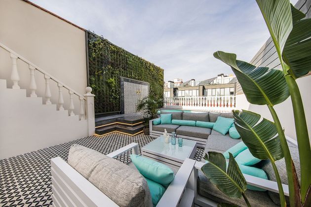 Foto 2 de Casa en venta en La Font de la Guatlla de 4 habitaciones con terraza y piscina
