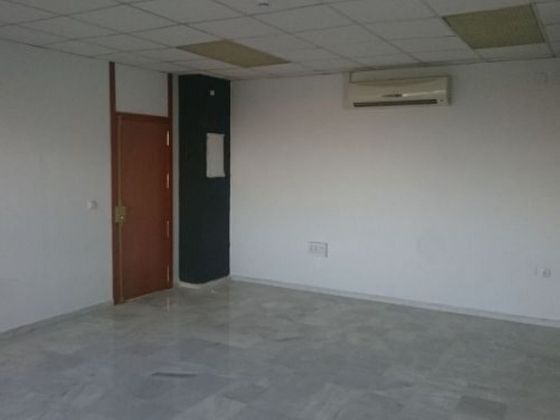 Foto 1 de Venta de oficina en avenida Alcalde Luis Uruñuela de 50 m²