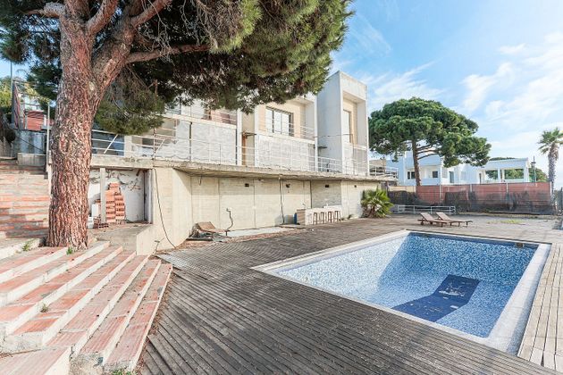 Foto 1 de Xalet en venda a Arenys de Mar de 6 habitacions amb terrassa i piscina