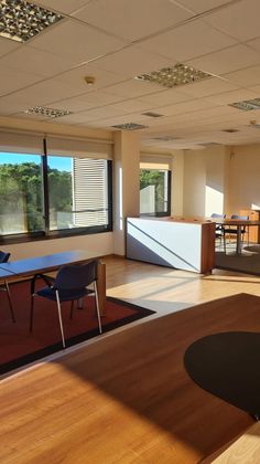 Foto 2 de Alquiler de oficina en El Coll - Sant Francesc con aire acondicionado y calefacción