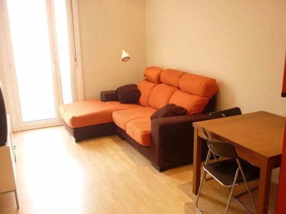 Foto 2 de Pis en venda a Vila de Gràcia de 1 habitació amb terrassa i mobles