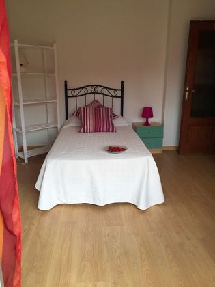 Foto 1 de Àtic en lloguer a Carmelitas - San Marcos - Campillo de 4 habitacions amb terrassa i mobles