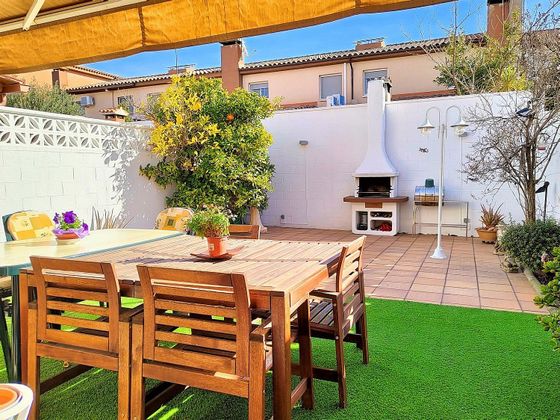 Foto 1 de Casa en venta en Centre - Castellar del Vallès de 4 habitaciones con garaje y jardín
